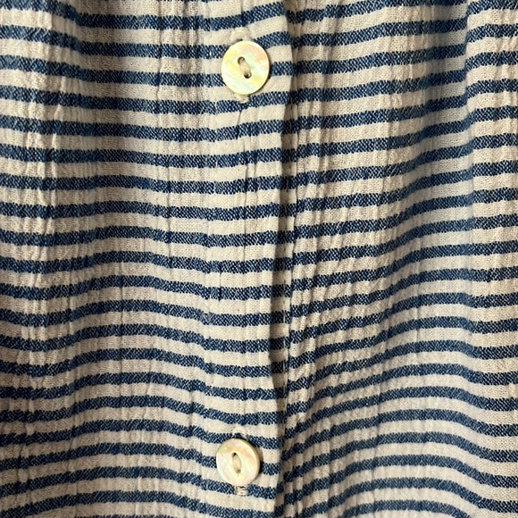 June and delancey cold shoulder blue/white striped button down. Size XL. EUC - Picture 8 of 8